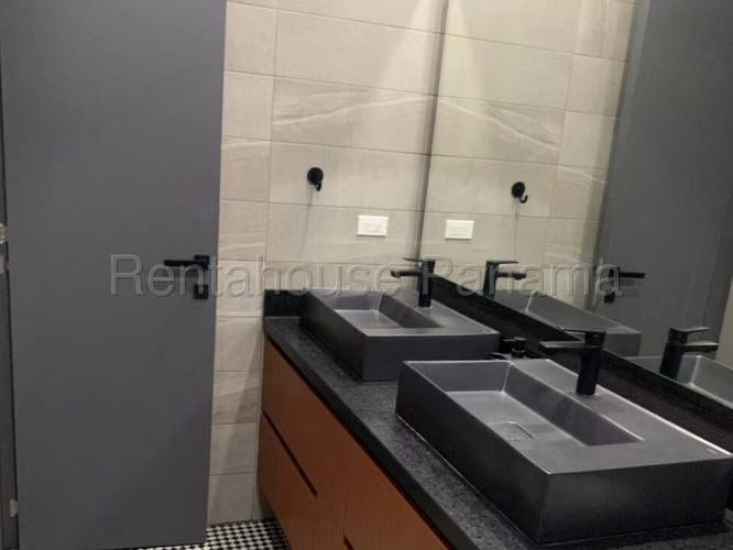Se Vende Apartamento en Coco del Mar LA26-7578