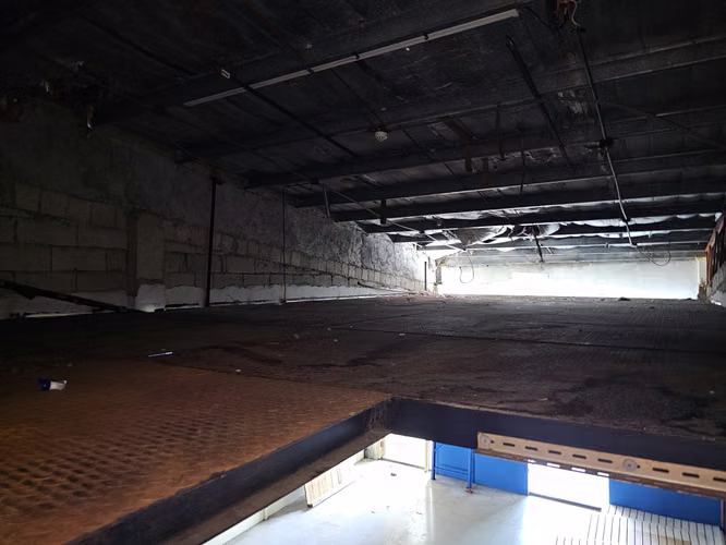 Alquiler local comercial con amplio espacio en El Dorado - Imagen 11