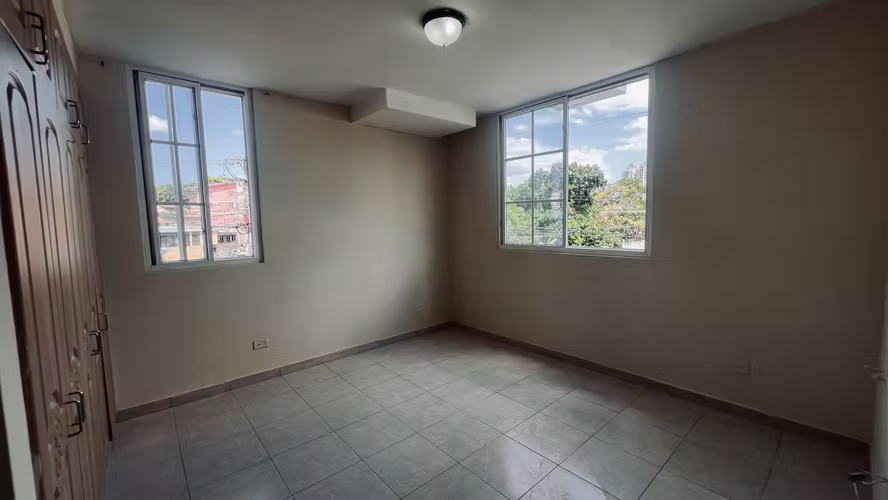 Apartamento de dos recámaras en alquiler en el Camino Real de Bethania - Imagen 11