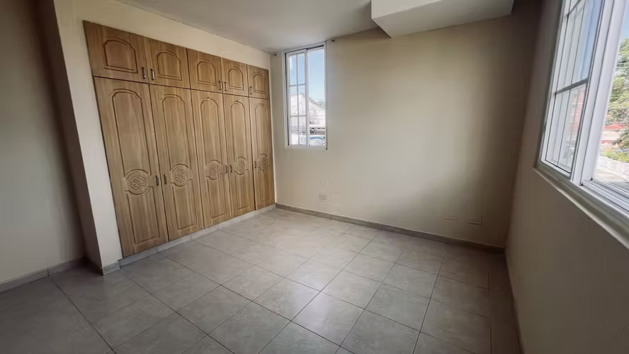Apartamento de dos recámaras en alquiler en el Camino Real de Bethania - Imagen 13