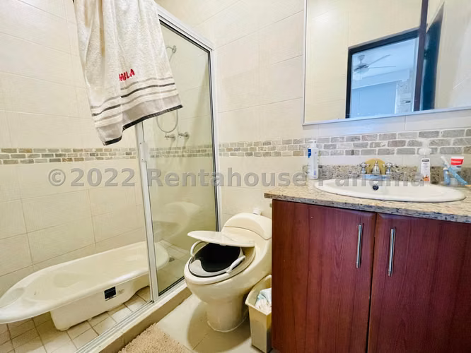 Se Vende Apartamento en San Francisco LA26-4748