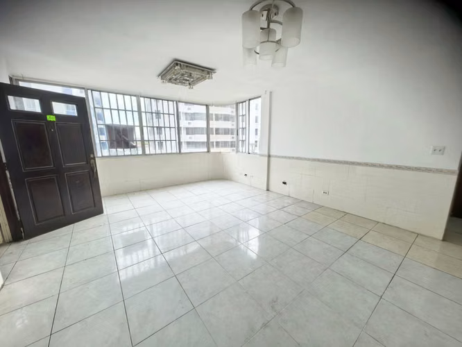 Venta PH Golden Tower. 2 recamaras mas CBE - Imagen 4