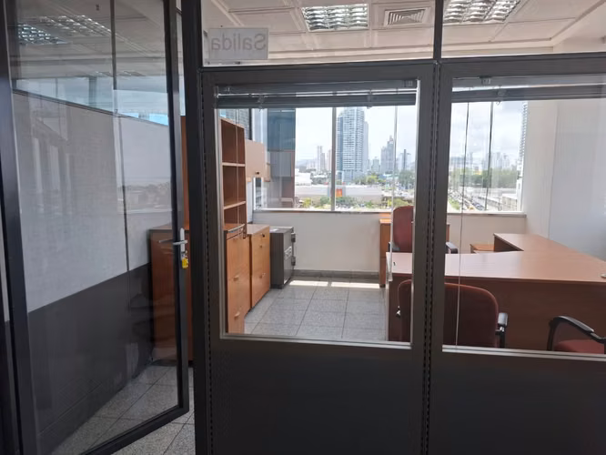 VENDO OFICINA EN PUNTA PACIFICA