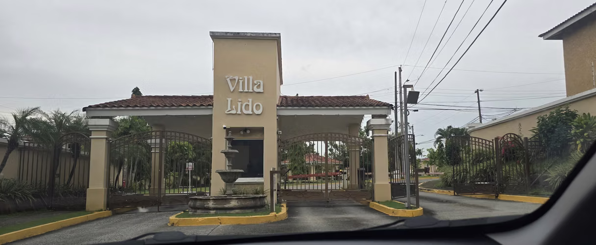 Vendo casa en Villa Lido / Brisas del Golf de 2 niveles - Imagen 19