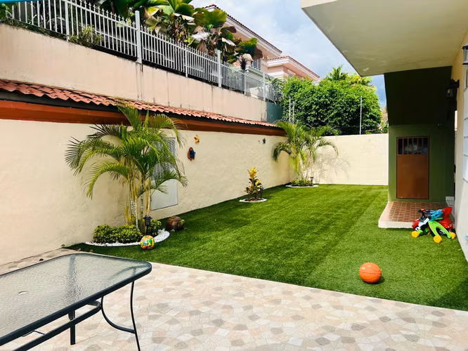 Se Vende: Casa en Altos de Panamá