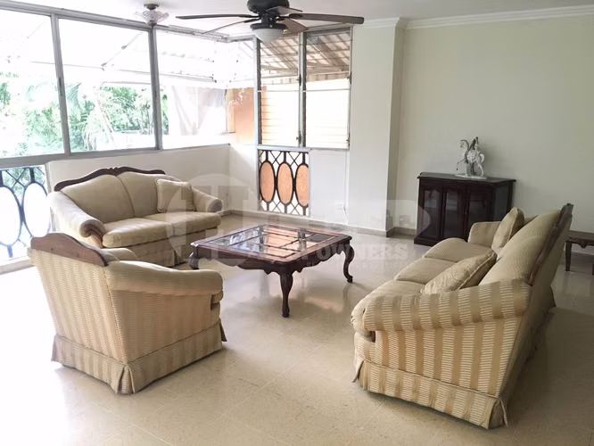 Venta de apartamento en PH Araguaney, El Carmen