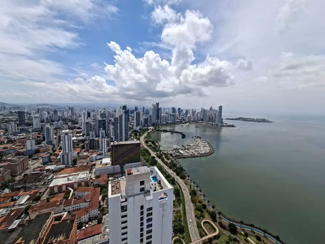 Venta de apartamento de 176 m² con balcón | PH Rivage | Avenida Balboa