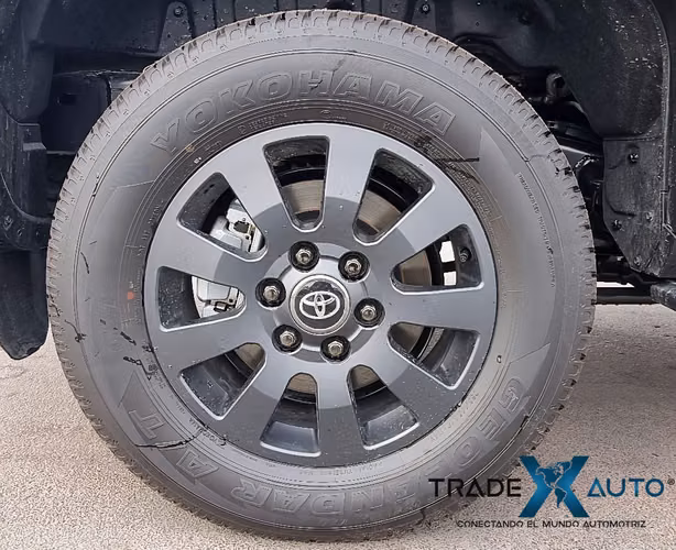 Toyota Land Cruiser Prado Modelo Adventure Full extras año 2026 - Imagen 7