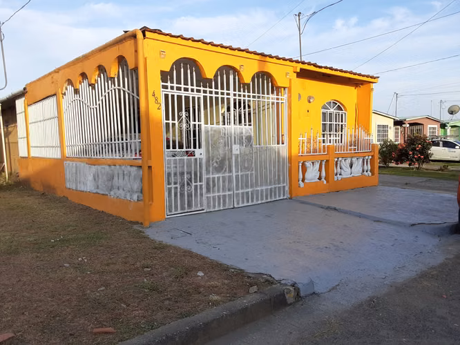 ¡Tu nuevo hogar te espera en Altos del Ángel, Tocumen! - Imagen 3