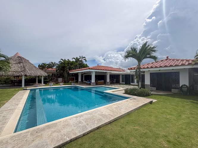 Vida Frente al Mar en su Máxima Expresión – Villa en Venta en Vista Mar - Imagen 16