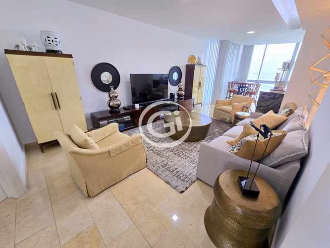 Venta Apartamento Bella Vista Allure Remodelado de Lujo Vista al Mar