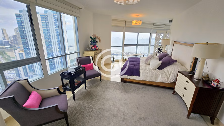 Venta Apartamento Bella Vista Allure Remodelado de Lujo Vista al Mar