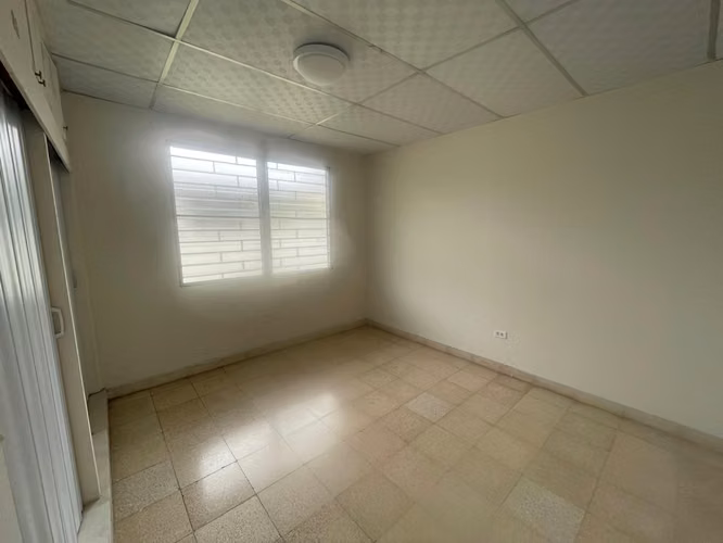 EN VENTA AMPLIA CASA / 3 RECAMARAS / TERRENO DE 880 m² - Imagen 15