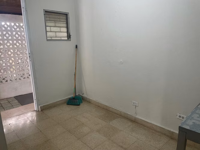 EN VENTA AMPLIA CASA / 3 RECAMARAS / TERRENO DE 880 m² - Imagen 7