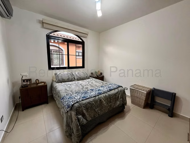 Se Alquila Casa en Costa Sur VLU26-8979