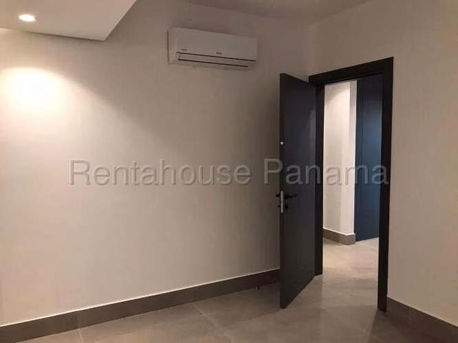Apartamento en Alquiler en Coco del Mar MPM 26-9034
