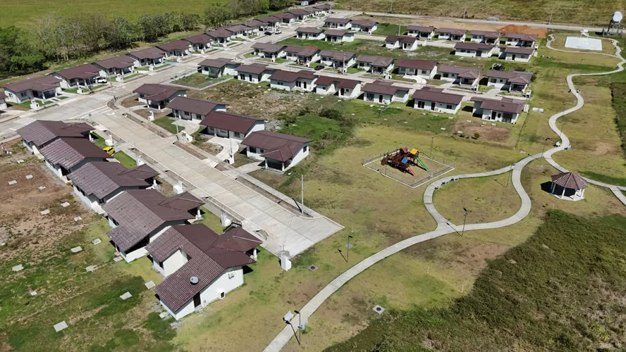 Casas Nuevas en Chiriquí desde $74,000 | Excelente Ubicación Frente a la Panamericana - Imagen 4