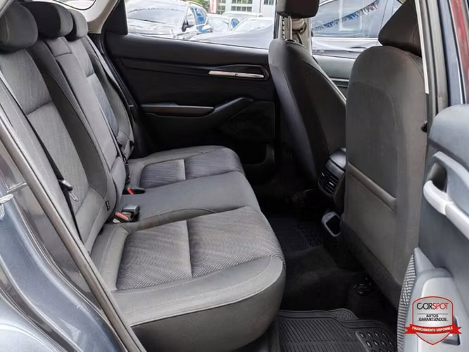 Kia Seltos 2024 Automática EI3059 - Imagen 9