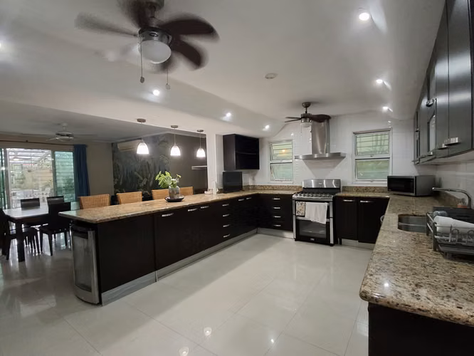 Alquiler de Casa Amoblada en Ancón - Imagen 4