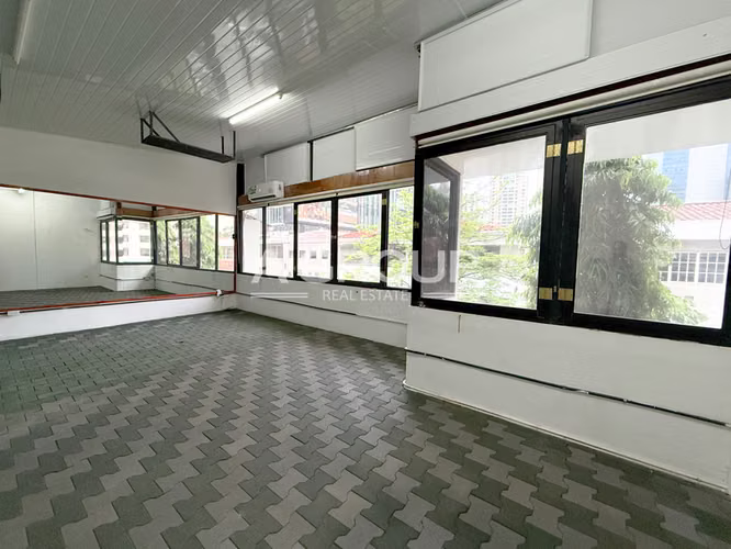 Exclusiva Residencia en  Punta Paitilla