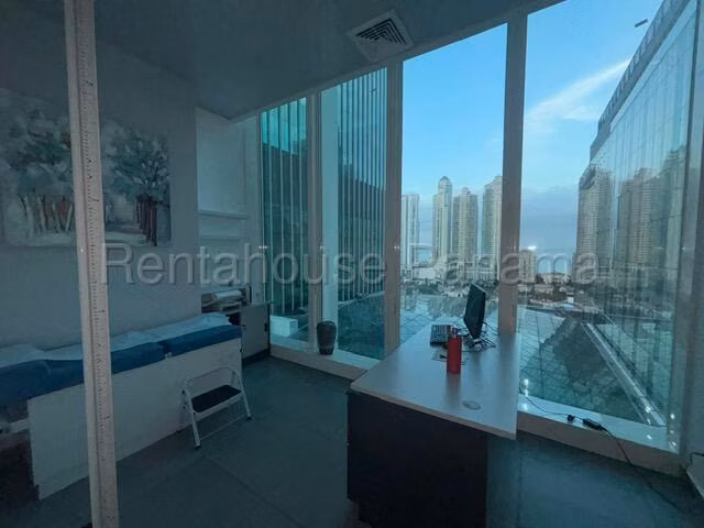 Venta de Consultorio en Punta Pacifica Pacific Center ANL