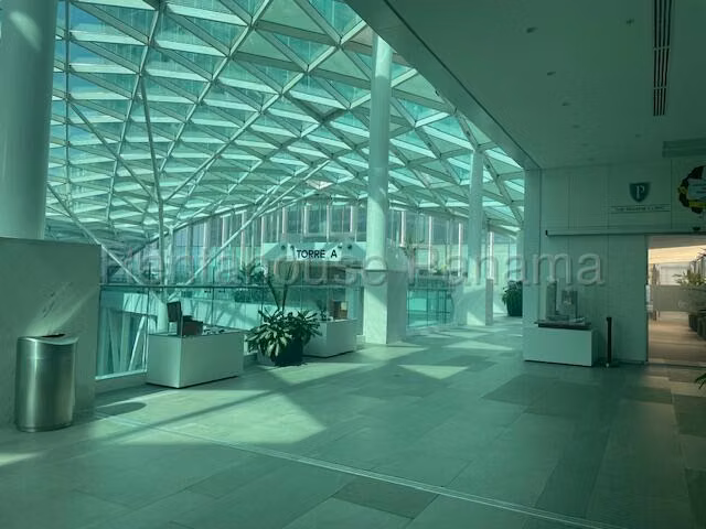 Venta de Consultorio en Punta Pacifica Pacific Center ANL