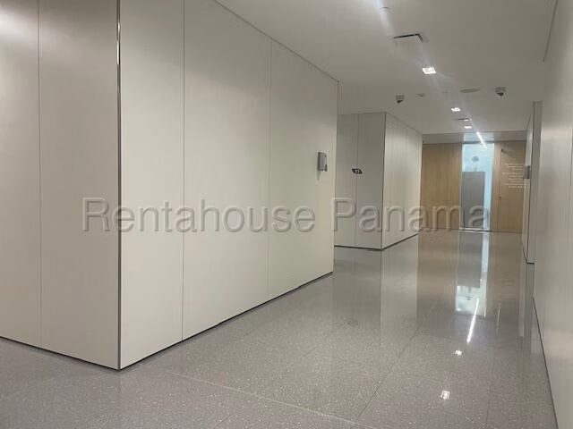 Venta de Consultorio en Punta Pacifica Pacific Center ANL