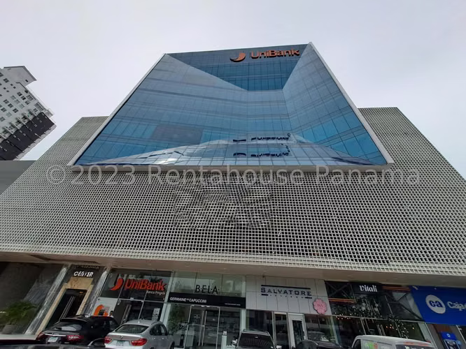 Alquiler de Comercial en Costa del Este Peninsula center CCO