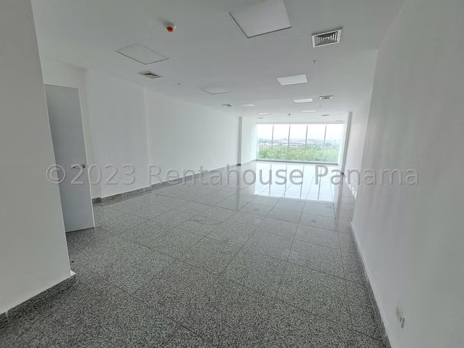 Alquiler de Comercial en Costa del Este Peninsula center CCO