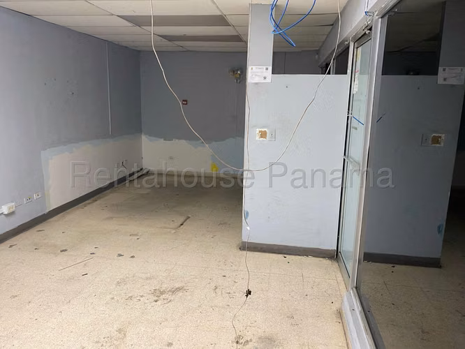 Venta de Galera en Transistmica Plaza Agora Solo Cliente Directo MC
