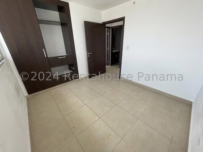 Vendo Apartamento en Condado del Rey KINGS PARK OF26-5447