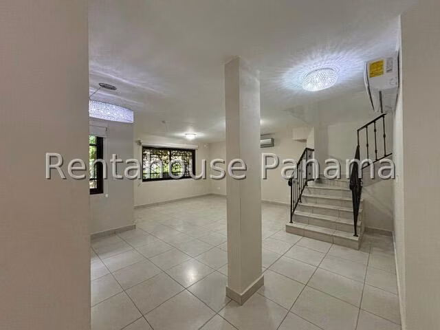 Vendo Casa en Clayton OF25-4291