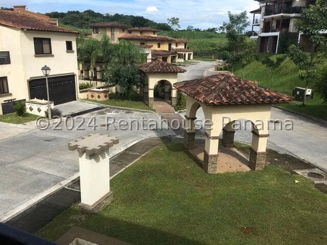 Vendo Casa en Clayton OF25-4291