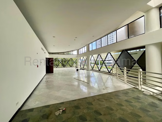Alquilo EDIFICIO en Transistmica OF26-9032