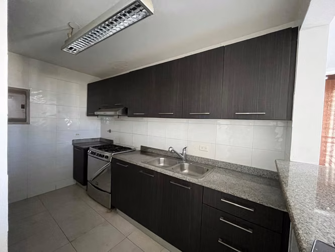 VENDO APARTAMENTO EN EDISON PARK, 3 RECAMARAS, 96M2, PH Belleview.