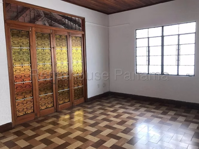 Casa en Venta en Bella Vista  JG
