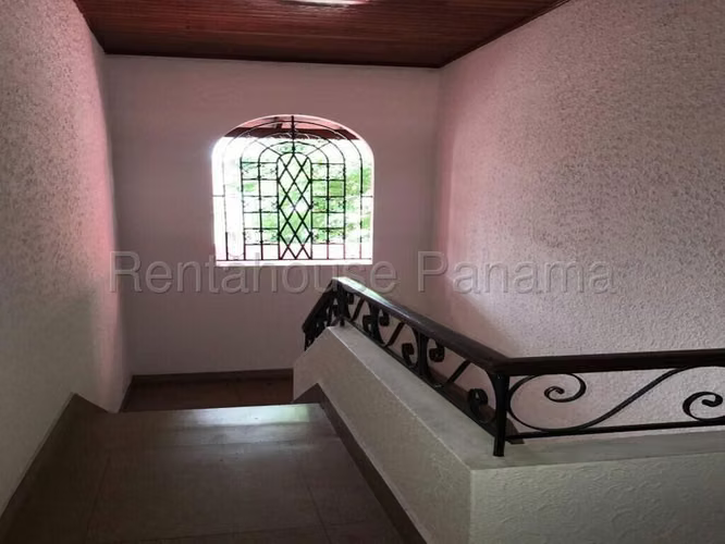 Casa en Venta en Bella Vista  JG