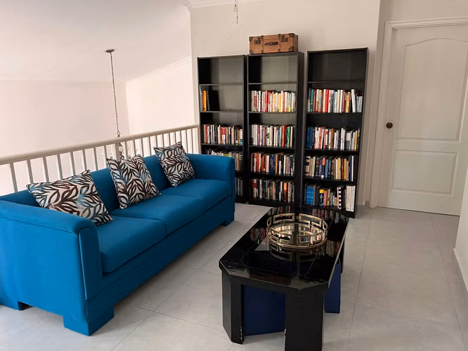 EPG Vende: Elegante residencia de dos niveles en Fuente del Fresno – Exclusividad y confort