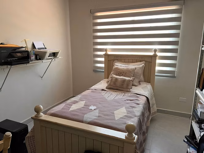 EPG Vende: Elegante residencia de dos niveles en Fuente del Fresno – Exclusividad y confort