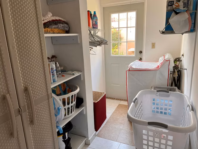 EPG Vende: Elegante residencia de dos niveles en Fuente del Fresno – Exclusividad y confort