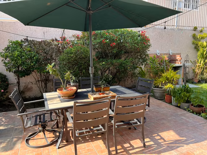 EPG Vende: Elegante residencia de dos niveles en Fuente del Fresno – Exclusividad y confort
