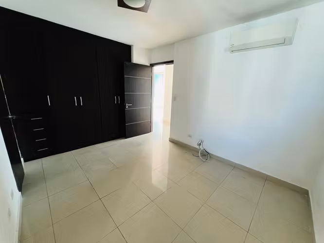 VENDO APARTAMENTO EN SAN FRANCISCO, 124M2, 2 RECAMARAS, CON VISTA AL MAR.