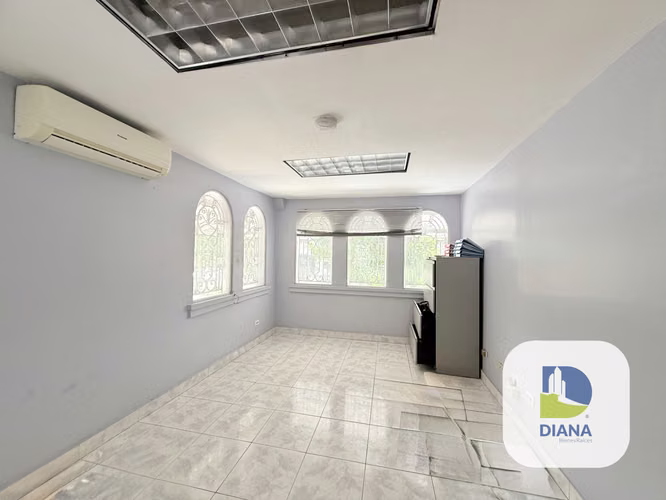 Venta de edificio en Calidonia