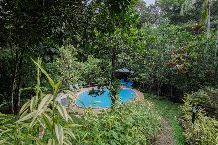 Casa de Montaña Remodelada con Piscina, Fogata y Amplio Terreno en Cerro Azul - Imagen 18