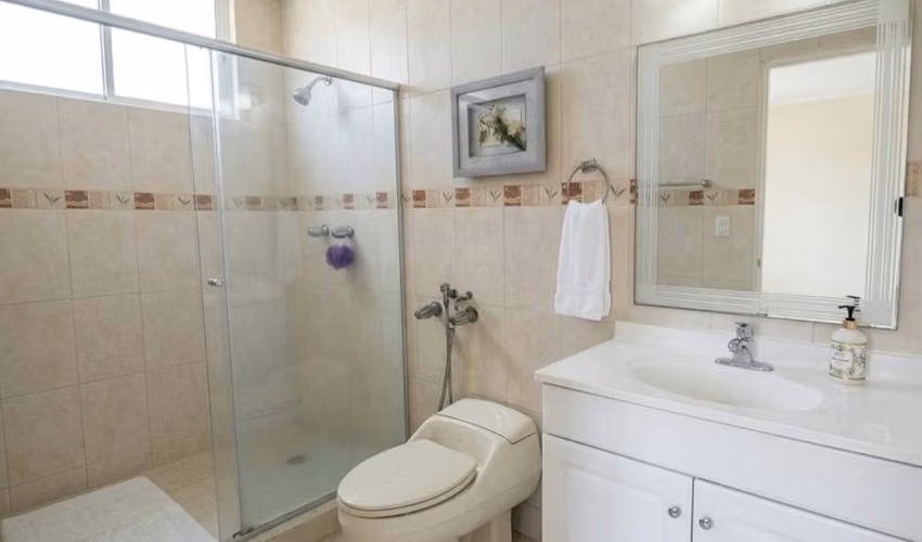 $1,200 EN EL CANGREJO ALQUILO APARTAMENTO CON ESPECTACULAR VISTA  DE 3 RECAMARAS SLB DE 125 MTS2 NJ - Imagen 8