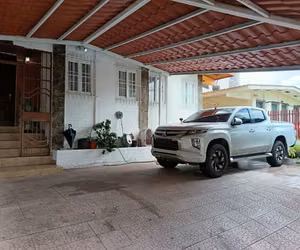 ¡Excelente Oportunidad! Casa con Uso Mixto  en el corazón de Hato Pintado