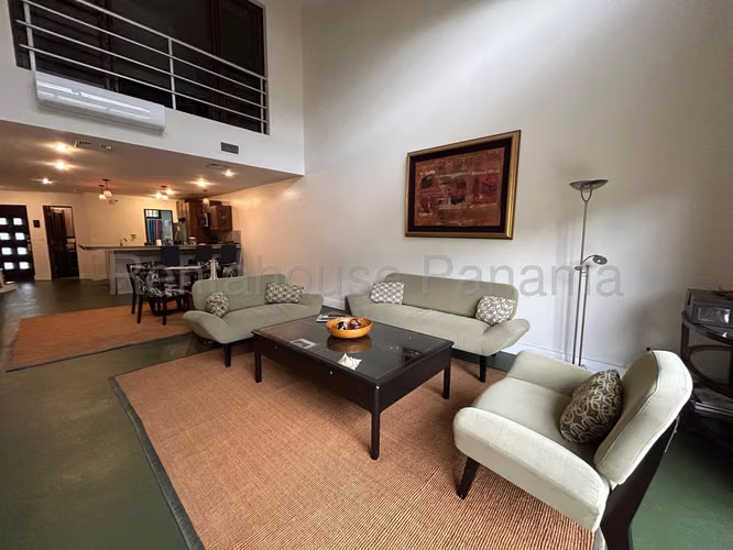 Se Vende Apartamento en Clayton LA26-7214
