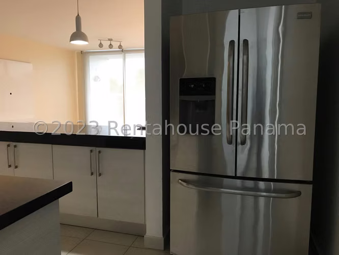 Se Vende Apartamento en Clayton LA26-7465