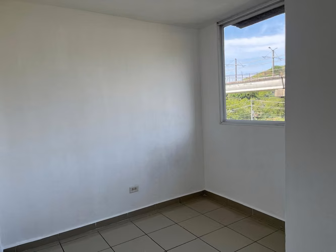 ALQUILO APARTAMENTO EN MALLORCA PARK - LOS ANDES FRENTE A ESTACION DEL METRO - Imagen 4