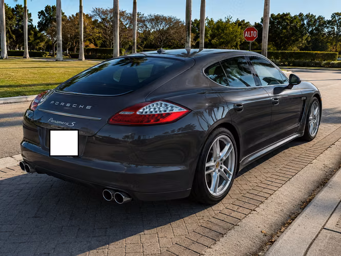 Porsche Panamera S